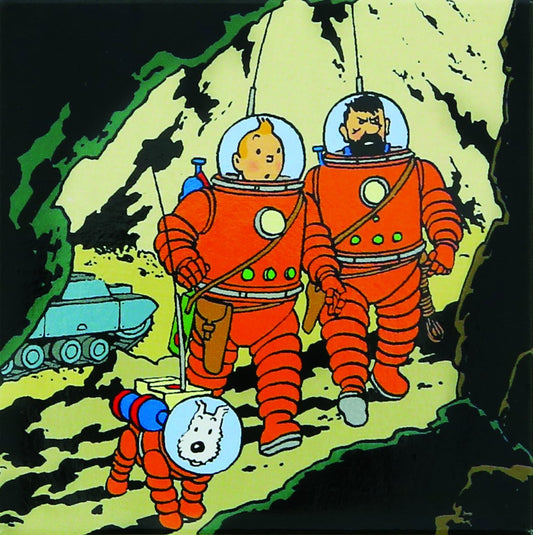 Tintin, Haddock & Snowy on the moon magnet